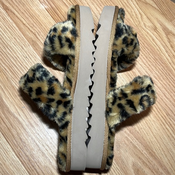 NWOT KOOLABURRA by UGG slippers/sandals size 7 leopard print - Picture 6 of 7
